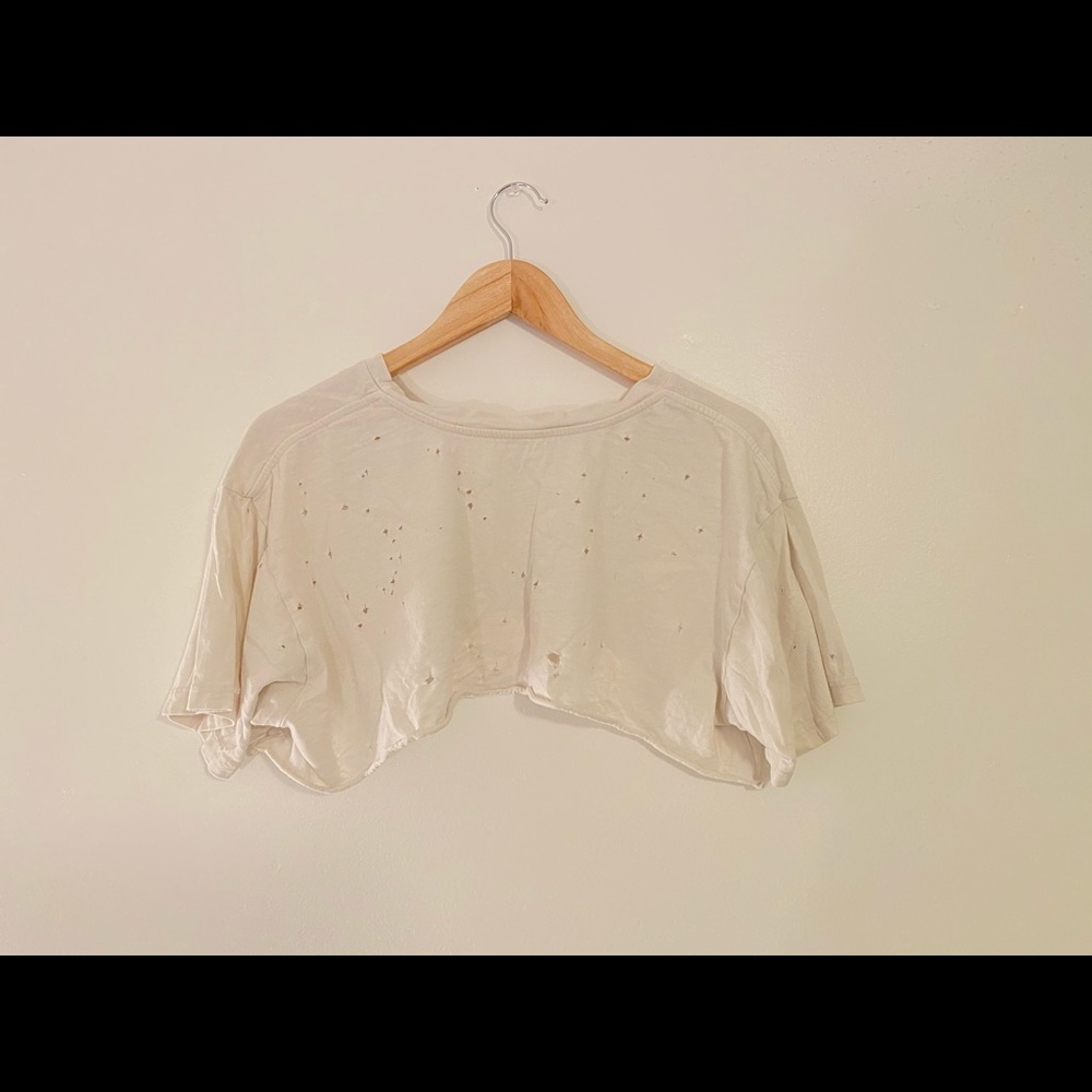 Emma & Sam 3/4 white distressed crop top